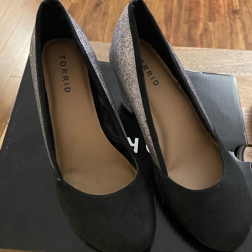 Torrid Size 8 Heels Black Faux Suede and Silver Glitter Heel